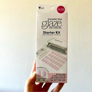 NIB Dashing Diva gel nail starter kit with led lamp